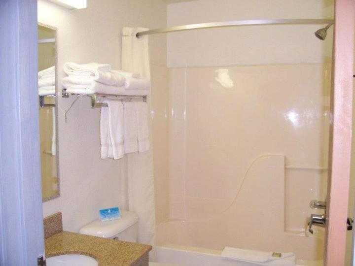 Quality Inn Noblesville-Indianapolis Habitación foto